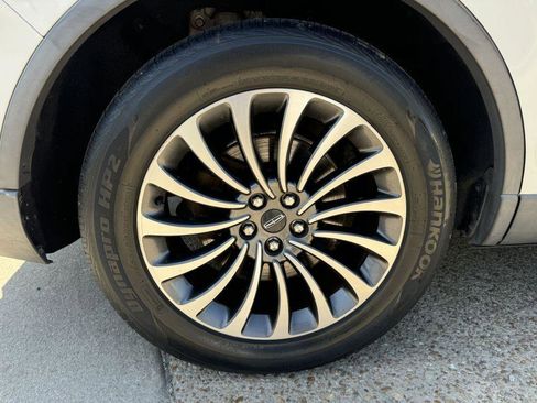 Used 2020 Lincoln Aviator Reserve w/ Elements Package Plus image 9