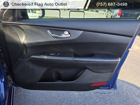 Used 2021 Kia Forte LXS image 40