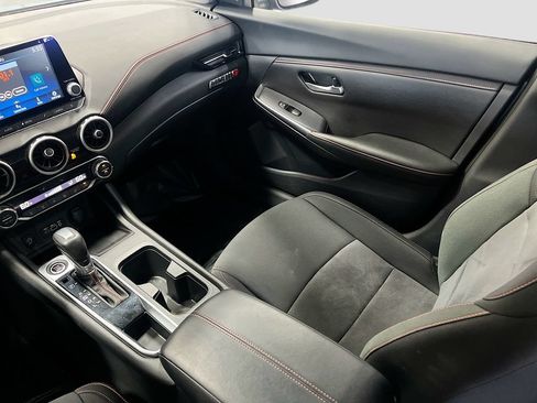 Used 2025 Nissan Sentra SR FWD image 22