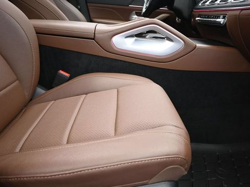 Used 2025 Mercedes-Benz GLE 450e 4MATIC image 25
