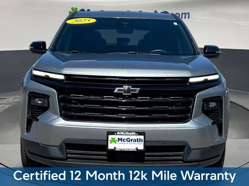 Used 2025 Chevrolet Traverse LT w/ Enhanced Driving Package AWD/4WD image 2