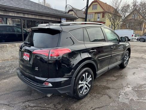 Used 2017 Toyota RAV4 LE image 6