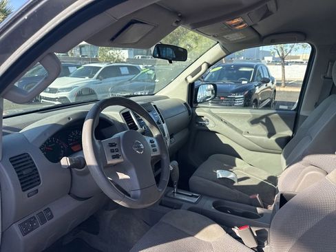 Used 2014 Nissan Frontier SV RWD image 21