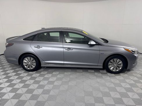 Used 2016 Hyundai Sonata SE image 4