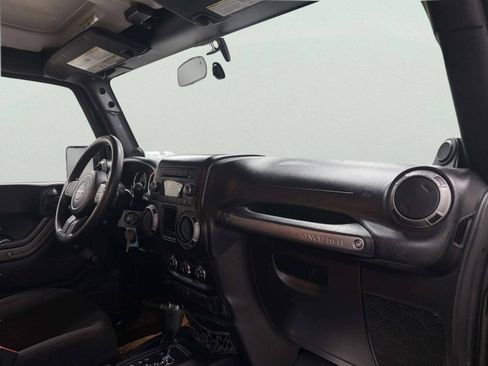 Used 2014 Jeep Wrangler Unlimited Sport AWD/4WD image 21
