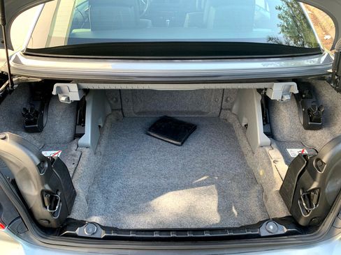 Used 2010 BMW 328i Convertible image 36