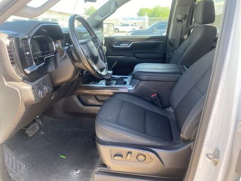 Used 2024 Chevrolet Silverado 1500 LT Trail Boss w/ Protection Package AWD/4WD image 13