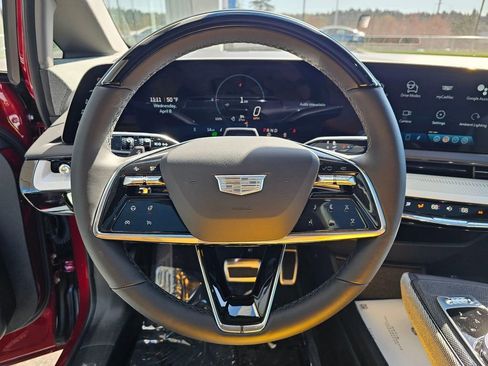 New 2026 Cadillac Optiq Sport 1 image 24