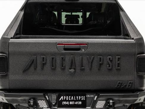 Used 2025 Jeep Gladiator Sport image 19