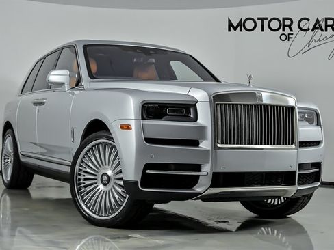 Used 2022 Rolls-Royce Cullinan AWD/4WD image 1