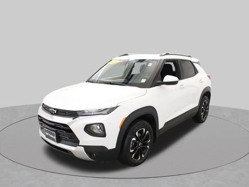 Used 2022 Chevrolet TrailBlazer LT AWD/4WD image 4