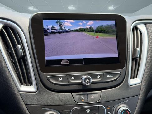 Used 2023 Chevrolet Malibu LS FWD image 21
