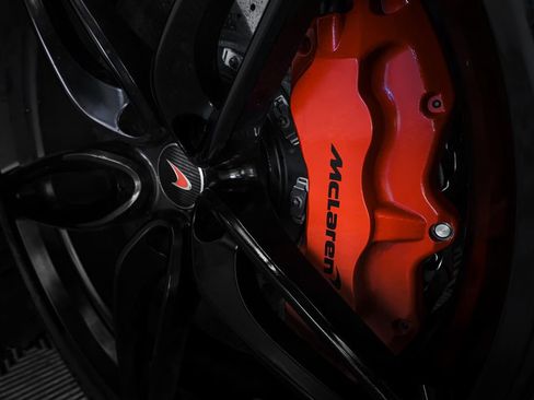 Used 2018 McLaren 570S Spider RWD image 17