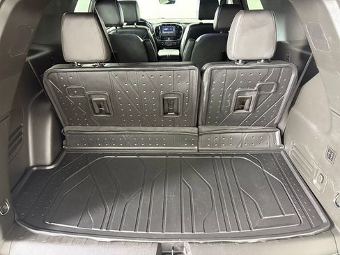 Used 2023 Chevrolet Traverse High Country w/ LPO, Floor Liner Package AWD/4WD image 40