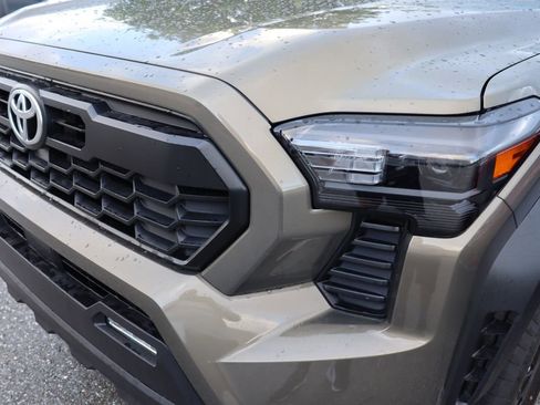 Used 2024 Toyota Tacoma TRD Off-Road image 3