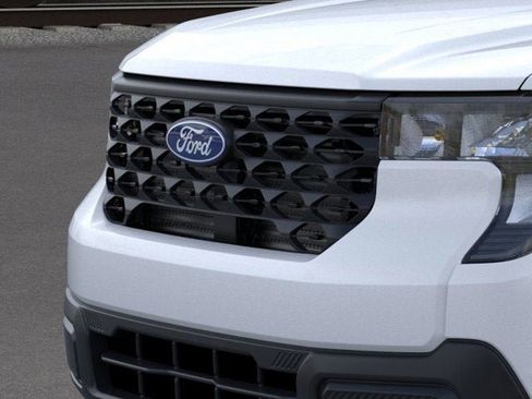 New 2025 Ford Maverick XL image 18