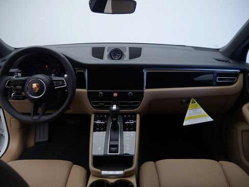 New 2026 Porsche Macan AWD/4WD image 25