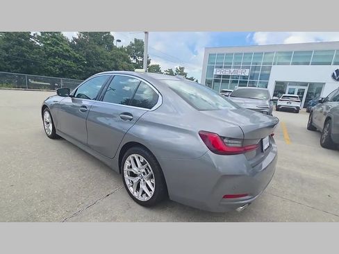 Used 2025 BMW 330i Sedan w/ Convenience Package RWD image 47