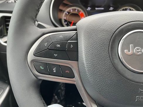 Used 2021 Jeep Cherokee Limited AWD/4WD image 15