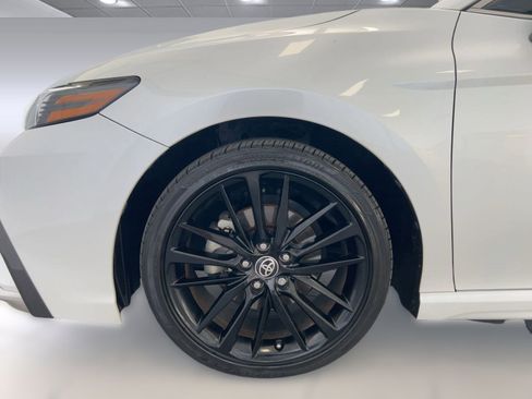 Used 2021 Toyota Camry XSE image 12