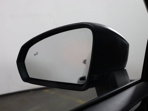 Used 2025 Volkswagen Taos S FWD image 40