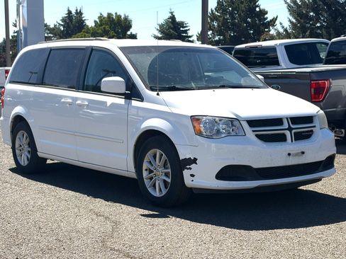 Used 2015 Dodge Grand Caravan SXT FWD image 1