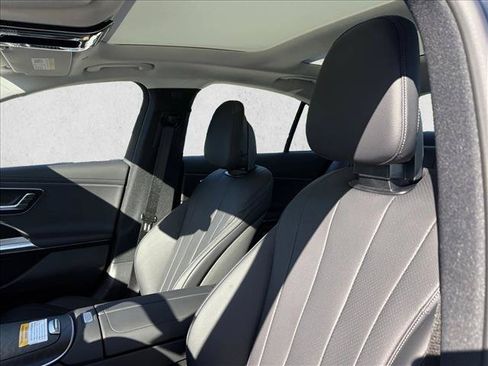 New 2026 Mercedes-Benz E 350 4MATIC Sedan image 15