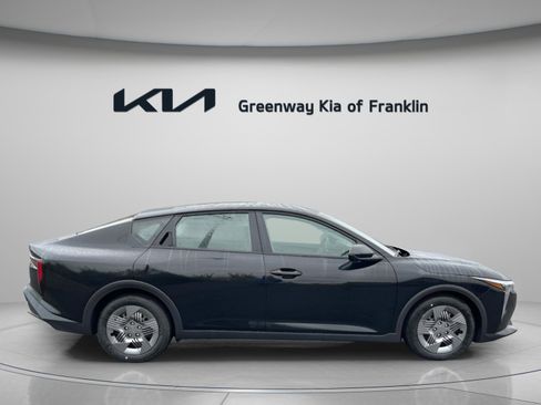 New 2025 Kia K4 LX image 8