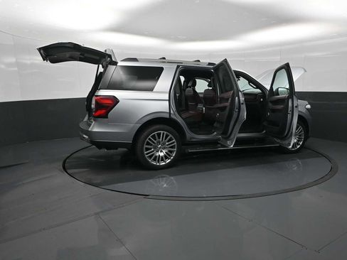 Used 2023 Ford Expedition Limited image 36