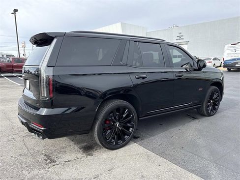 Used 2025 Cadillac Escalade V w/ LPO, ONYX Package image 6