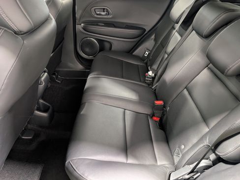 Used 2022 Honda HR-V EX-L image 10