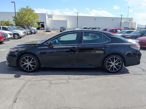 Used 2024 Toyota Camry SE FWD image 9