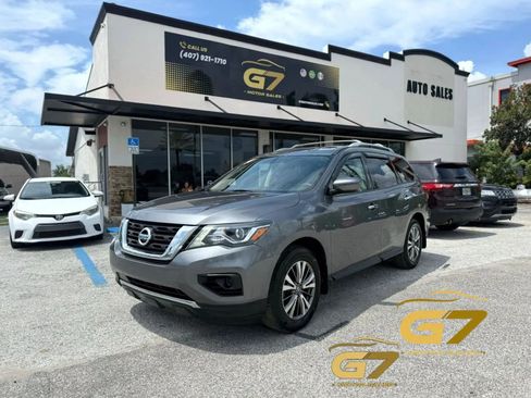Used 2019 Nissan Pathfinder S FWD image 1