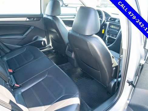 Used 2015 Volkswagen Passat 1.8T Wolfsburg Edition image 35