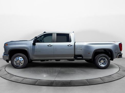 New 2026 Chevrolet Silverado 3500 LT w/ All Star Edition AWD/4WD image 2