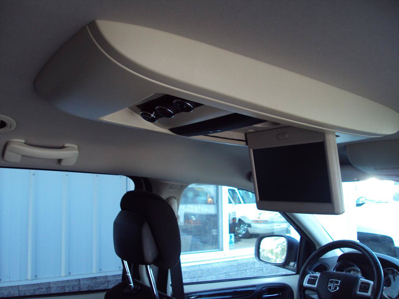 Used 2017 Dodge Grand Caravan SE w/ Power Window Group FWD image 13
