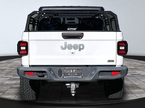 Certified 2020 Jeep Gladiator Overland AWD/4WD image 23