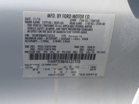Used 2015 Ford Taurus SEL w/ Equipment Group 201A FWD image 17