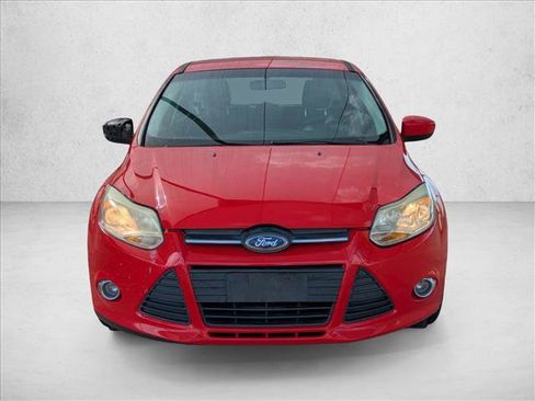 Used 2012 Ford Focus SE FWD image 2