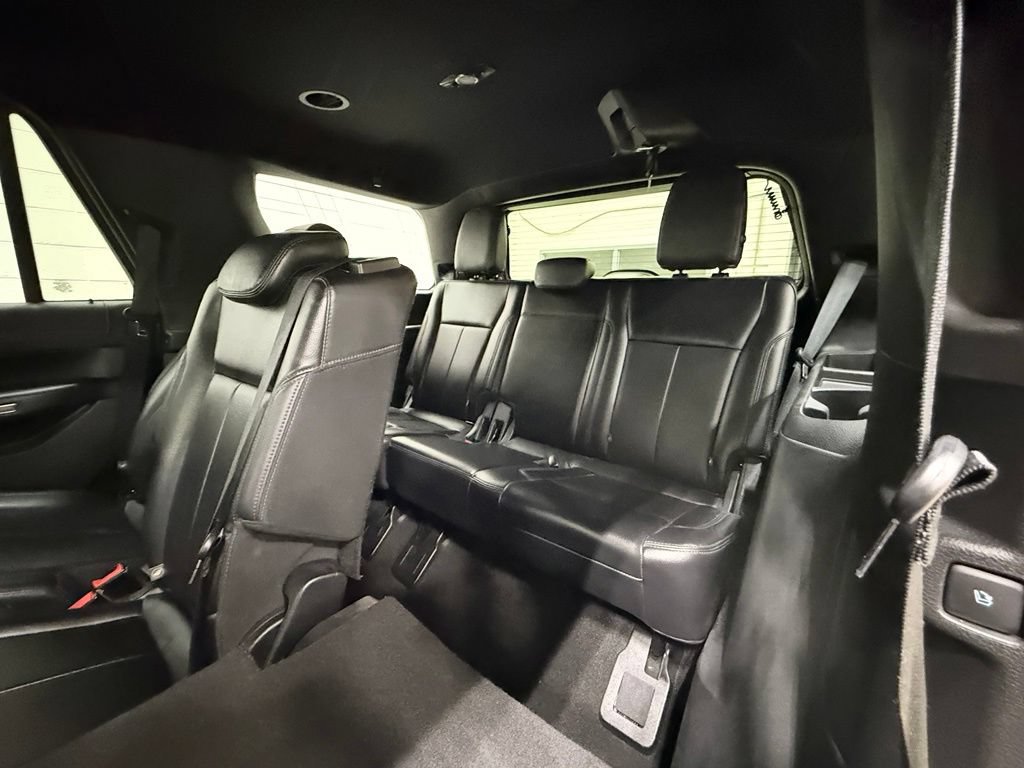 Used 2019 Ford Expedition XLT w/ Equipment Group 202A AWD/4WD image 38