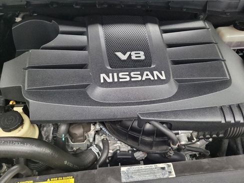 Used 2018 Nissan Titan SV w/ SV Convenience Package image 30
