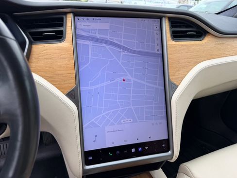 Used 2020 Tesla Model S Long Range Plus image 20