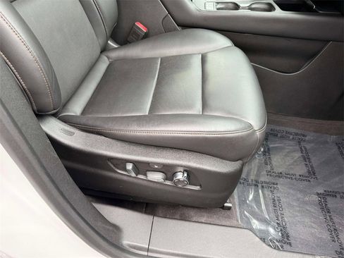 Used 2020 Cadillac XT4 Sport image 15