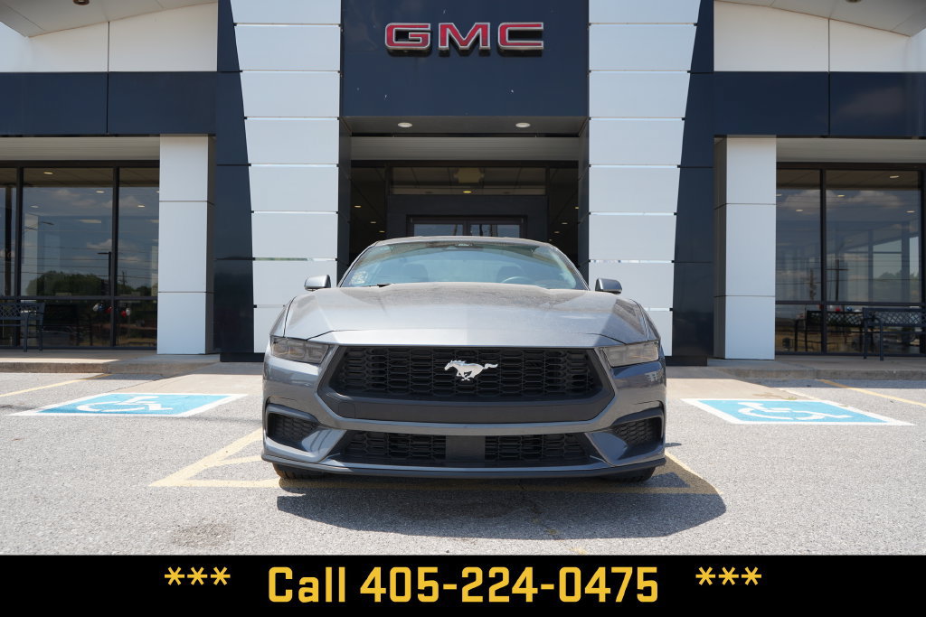 Used 2026 Ford Mustang Premium RWD image 3