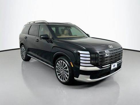 New 2026 Hyundai Palisade Calligraphy FWD image 3