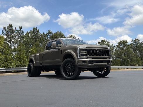 Used 2026 Ford F450 Platinum w/ Platinum Plus Package AWD/4WD image 2