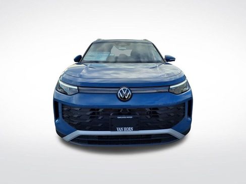 New 2026 Volkswagen Tiguan SE image 3