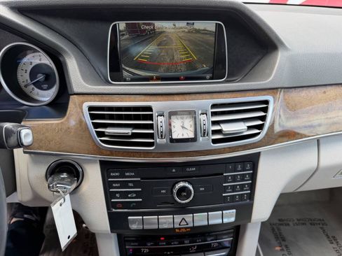 Used 2016 Mercedes-Benz E 350 4MATIC Wagon w/ Premium Package image 28