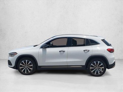 Used 2022 Mercedes-Benz GLA 250 4MATIC image 9