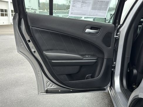 Used 2016 Dodge Charger SXT w/ AWD Plus Group image 26